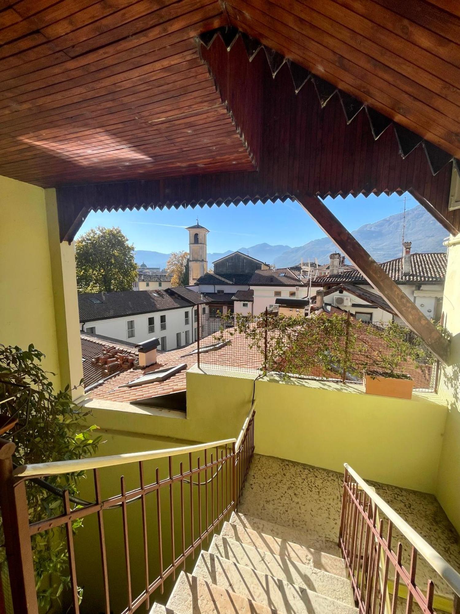 Appartamento Sui Tetti Del Centro Storico Rovereto  Buitenkant foto